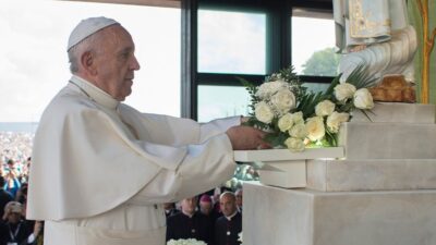 Maratona di preghiera per la fine della pandemia voluta dal Santo Padre